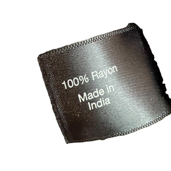 2/$15 Lane Bryant 18/20 V-Neck Black Floral Blouse Elastic Waist Ruffles - Picture 8 of 9